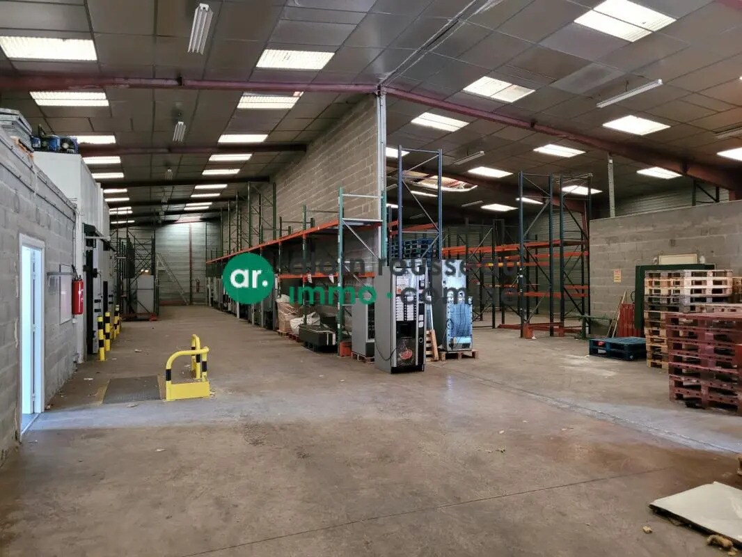 Flex in La Chapelle-sur-Erdre for lease Interior Photo- Image 1 of 7