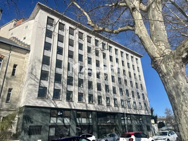 Office in Lyon for sale Building Photo- Image 1 of 13