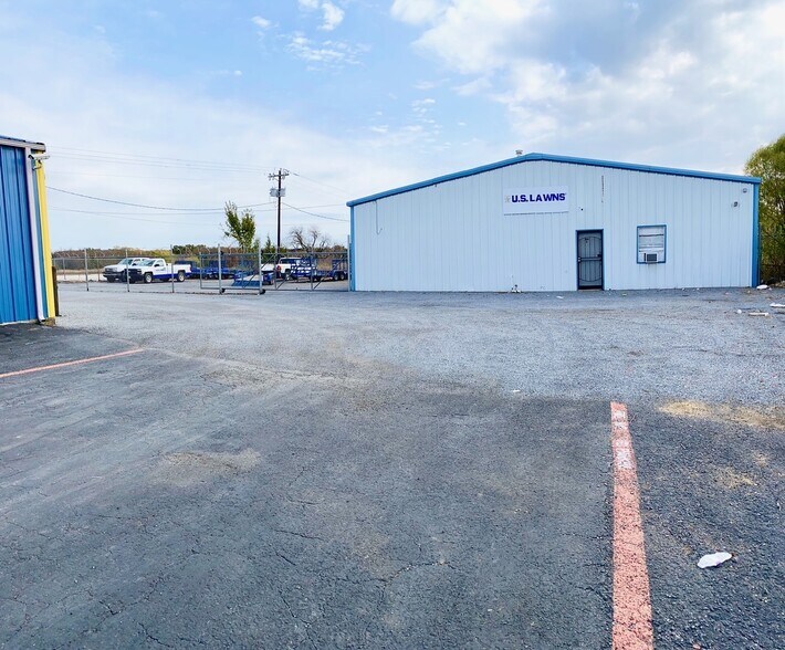 1008 Highway 377 N, Whitesboro, TX 76273