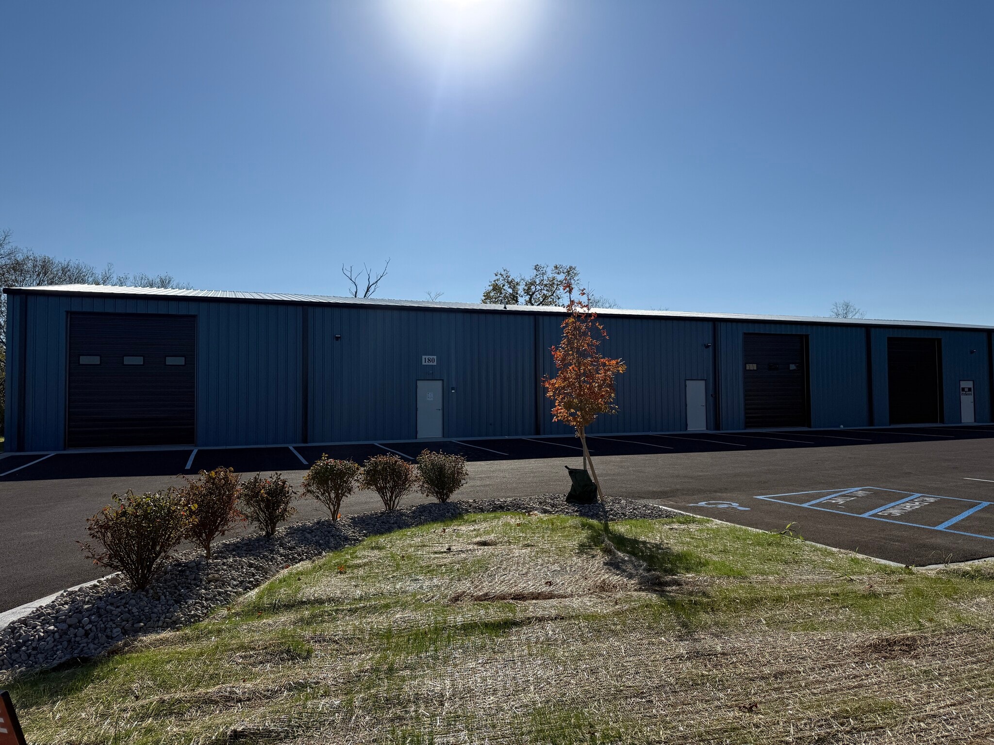 180 Zakk Ct, Nicholasville, KY for lease Interior Photo- Image 1 of 16