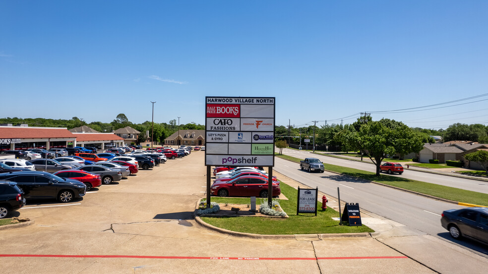 601-735 Harwood Rd, Bedford, TX for lease - Building Photo - Image 3 of 24