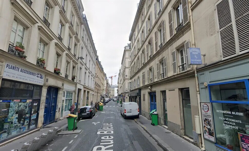 Retail in Paris for lease - Building Photo - Image 2 of 3