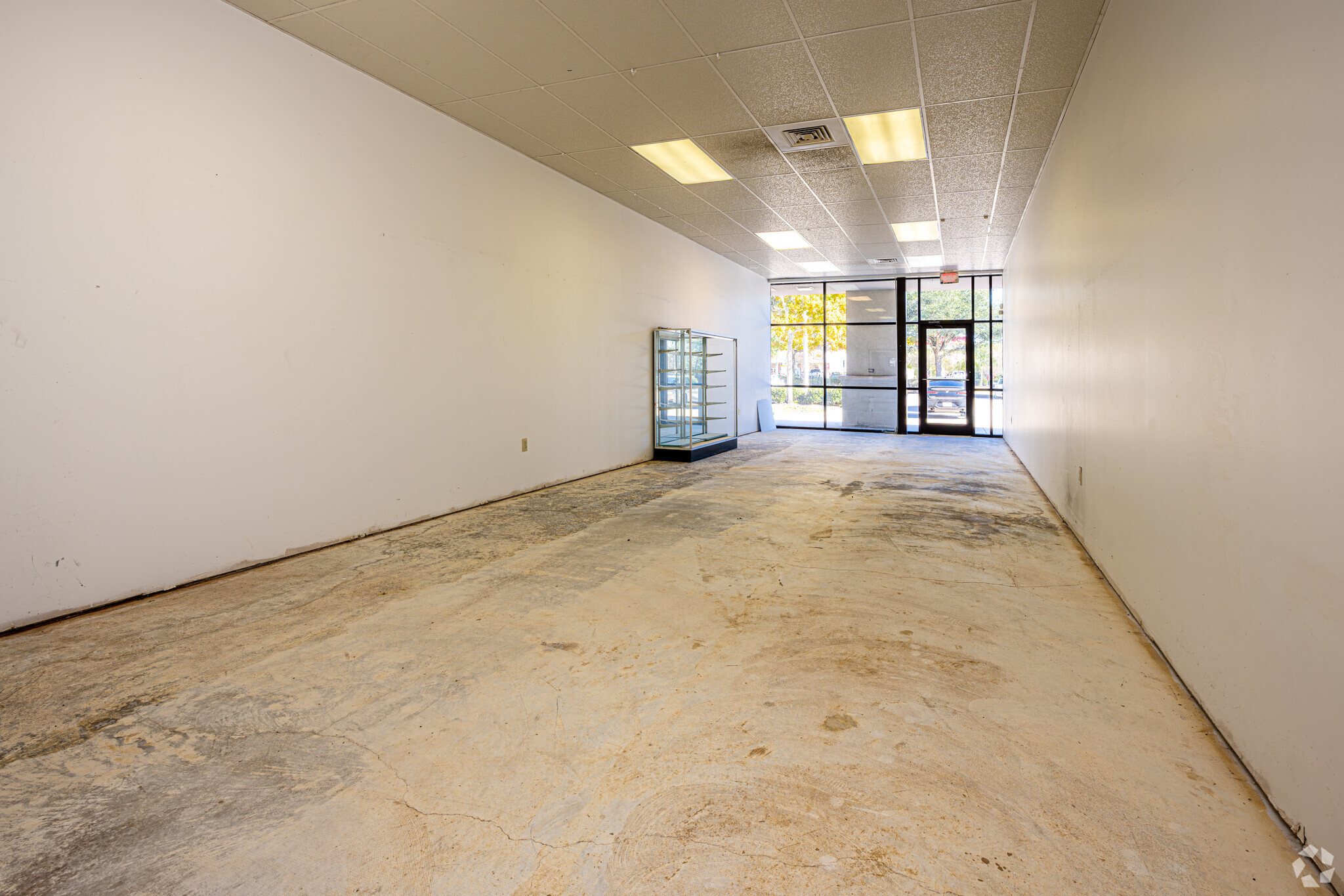 61101-61125 Airport Rd, Slidell, LA for lease Interior Photo- Image 1 of 2