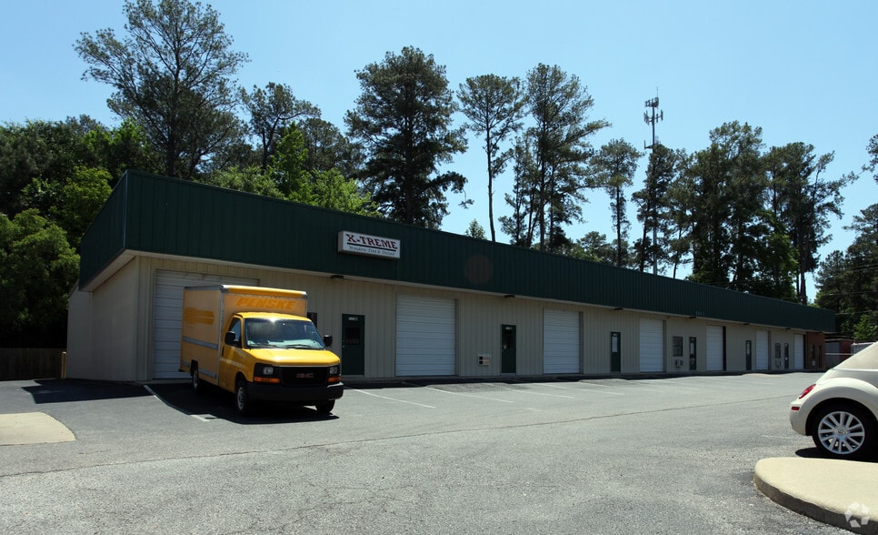 1115 Perry Hill Rd, Montgomery, AL for lease - Building Photo - Image 2 of 3