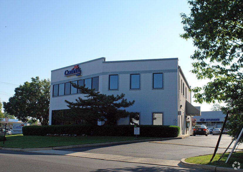 10641 Lee Hwy, Fairfax, VA for lease - Building Photo - Image 2 of 2