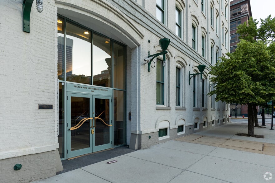 607 W Fulton St, Chicago, IL for lease - Building Photo - Image 3 of 5