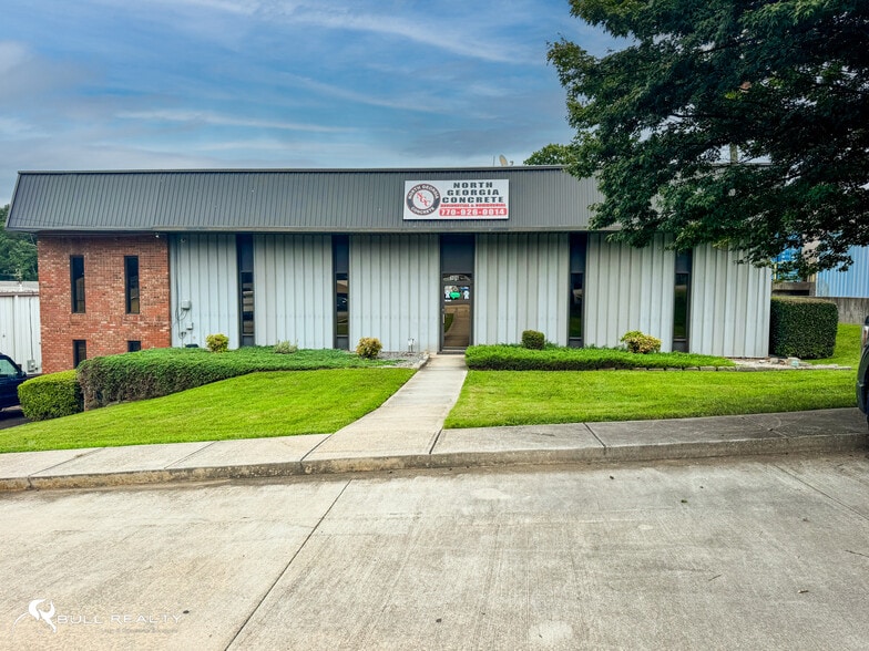 106 Dixie Dr, Woodstock, GA for lease - Building Photo - Image 2 of 12