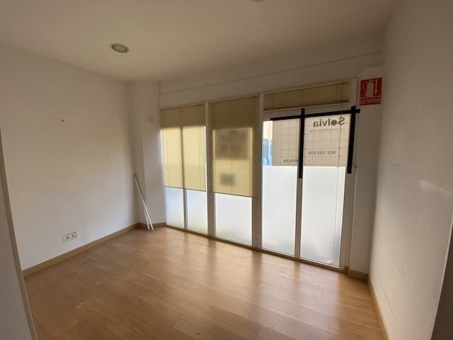 Retail in Ponferrada, León for sale - Building Photo - Image 2 of 8