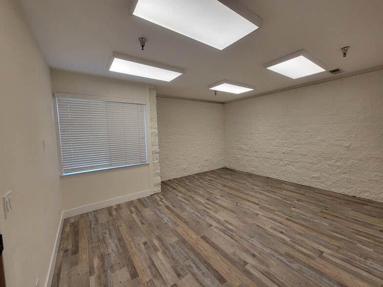 845 Olive Ave, Novato, CA for lease - Interior Photo - Image 3 of 11