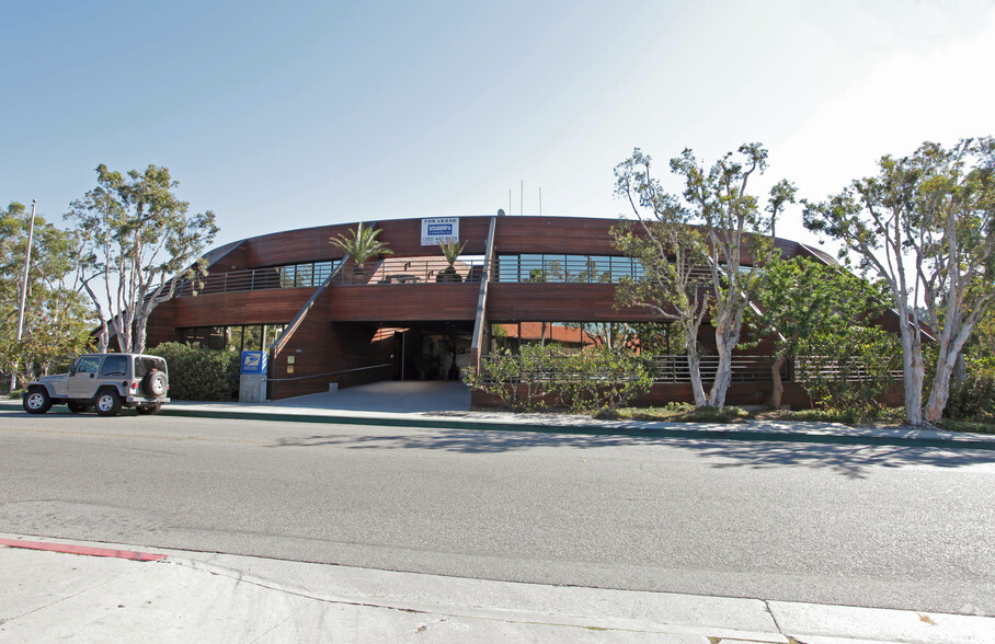 29160 Heathercliff Rd, Malibu, CA for lease - Building Photo - Image 1 of 7