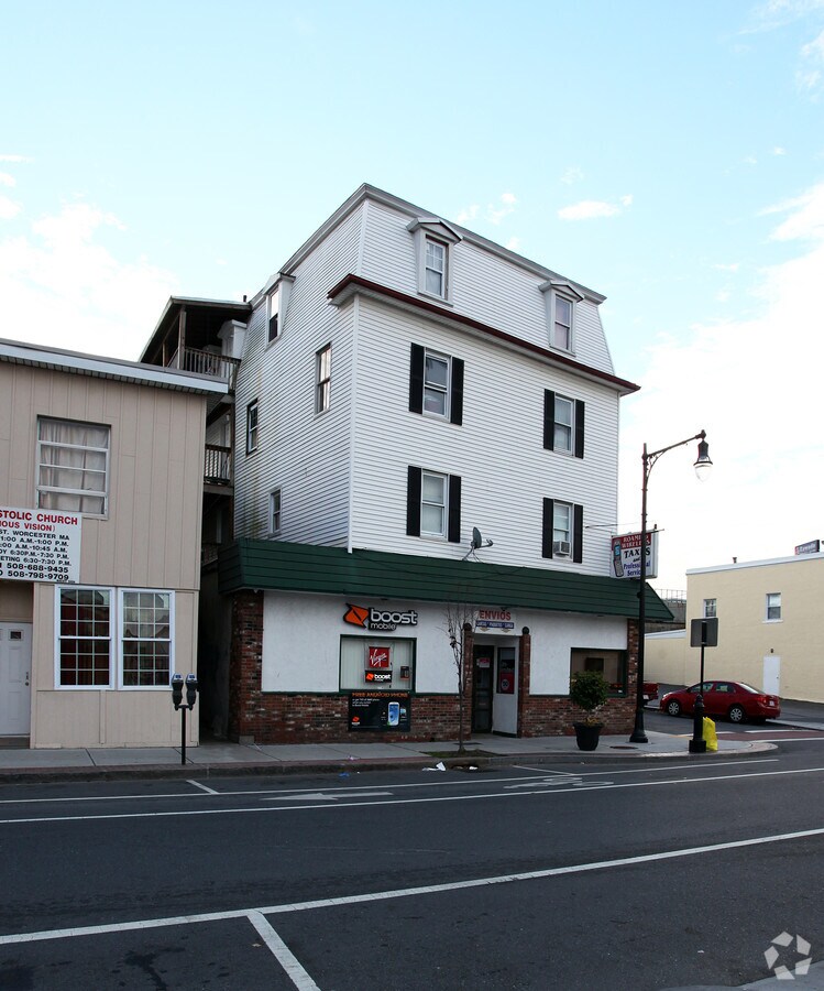 109111 Millbury St, Worcester, MA 01610
