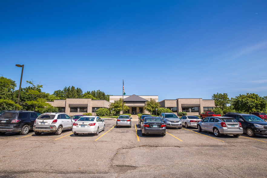 4440 Hagadorn Rd, Okemos, MI for lease - Building Photo - Image 2 of 4