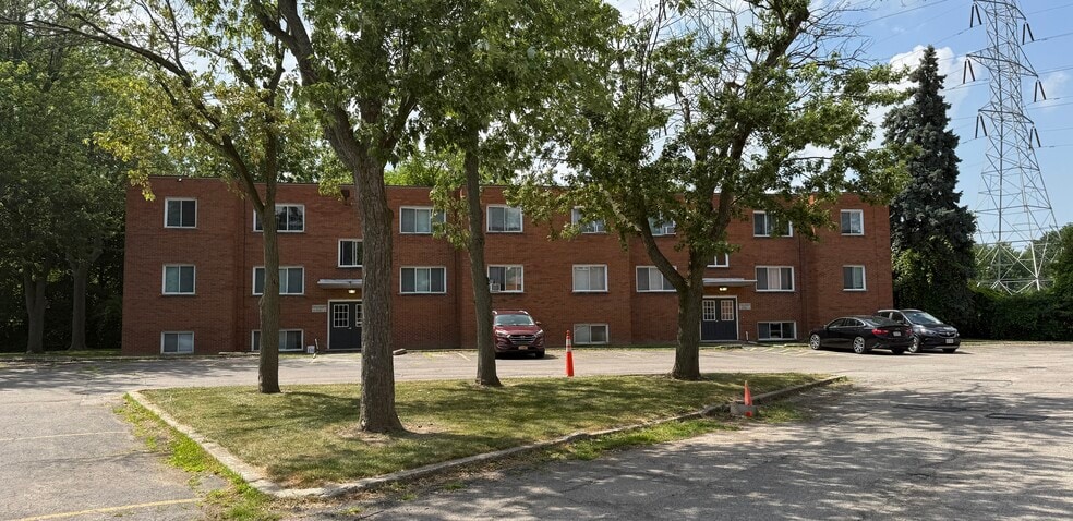 4822 Hyde Park Blvd, Niagara Falls, NY for sale - Building Photo - Image 3 of 19
