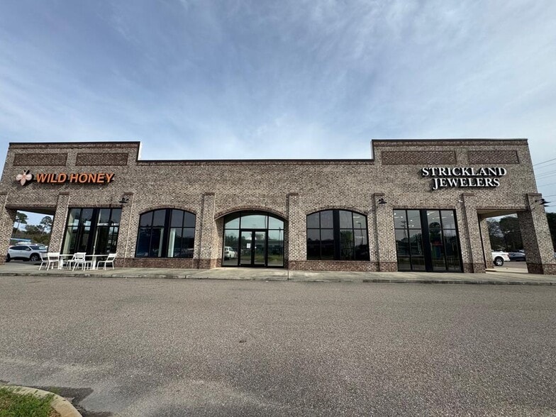 102 Central Park, Dothan, AL for sale - Building Photo - Image 1 of 1