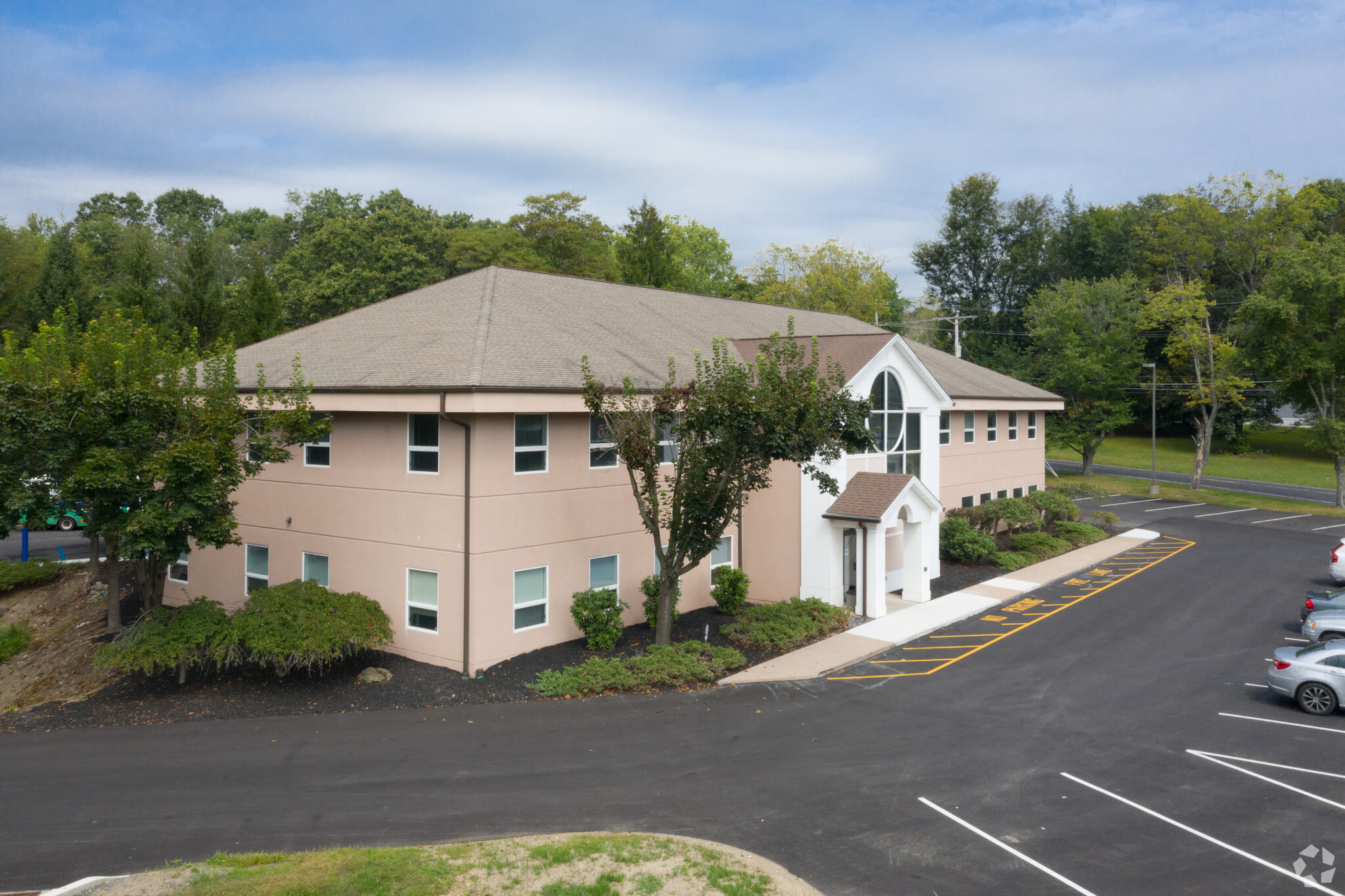 100 Plaza Ct, East Stroudsburg, PA for sale Primary Photo- Image 1 of 1