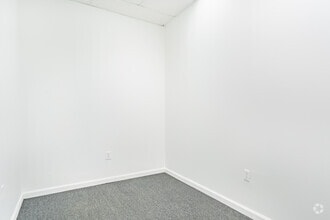 1301 Seminole Blvd, Largo, FL for lease Interior Photo- Image 2 of 3