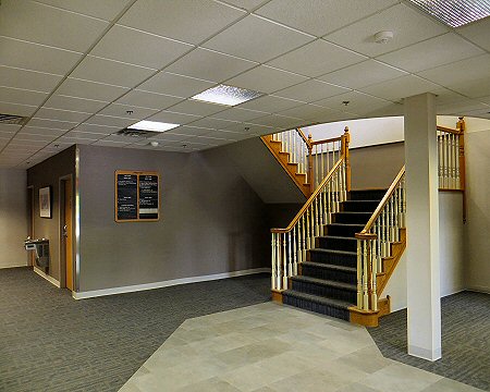 30-32 Daniel Webster Hwy, Merrimack, NH for lease - Interior Photo - Image 2 of 7