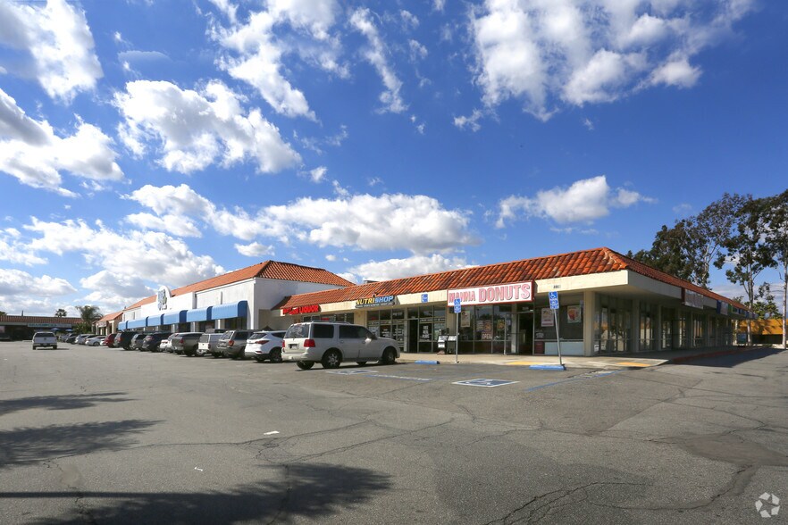 4080-4082 Chino Hills Pky, Chino Hills, CA for lease - Building Photo - Image 1 of 8