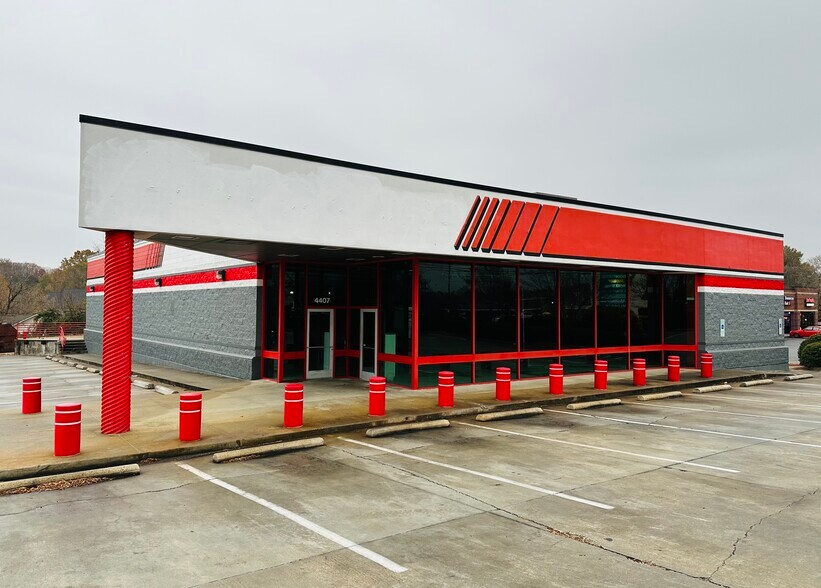 4407 High Point Rd, Greensboro, NC for sale - Building Photo - Image 1 of 1