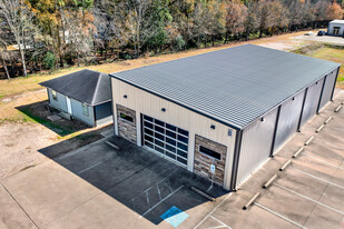 Prime Retail/flex space for lease - Warehouse