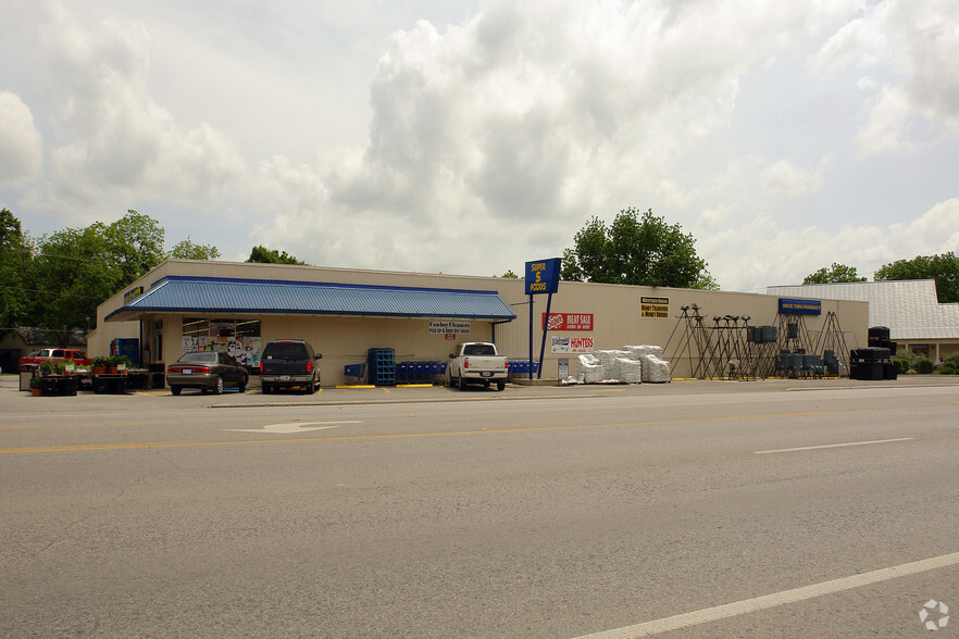 408 W Us-90 Hwy, Castroville, TX for lease - Primary Photo - Image 1 of 4