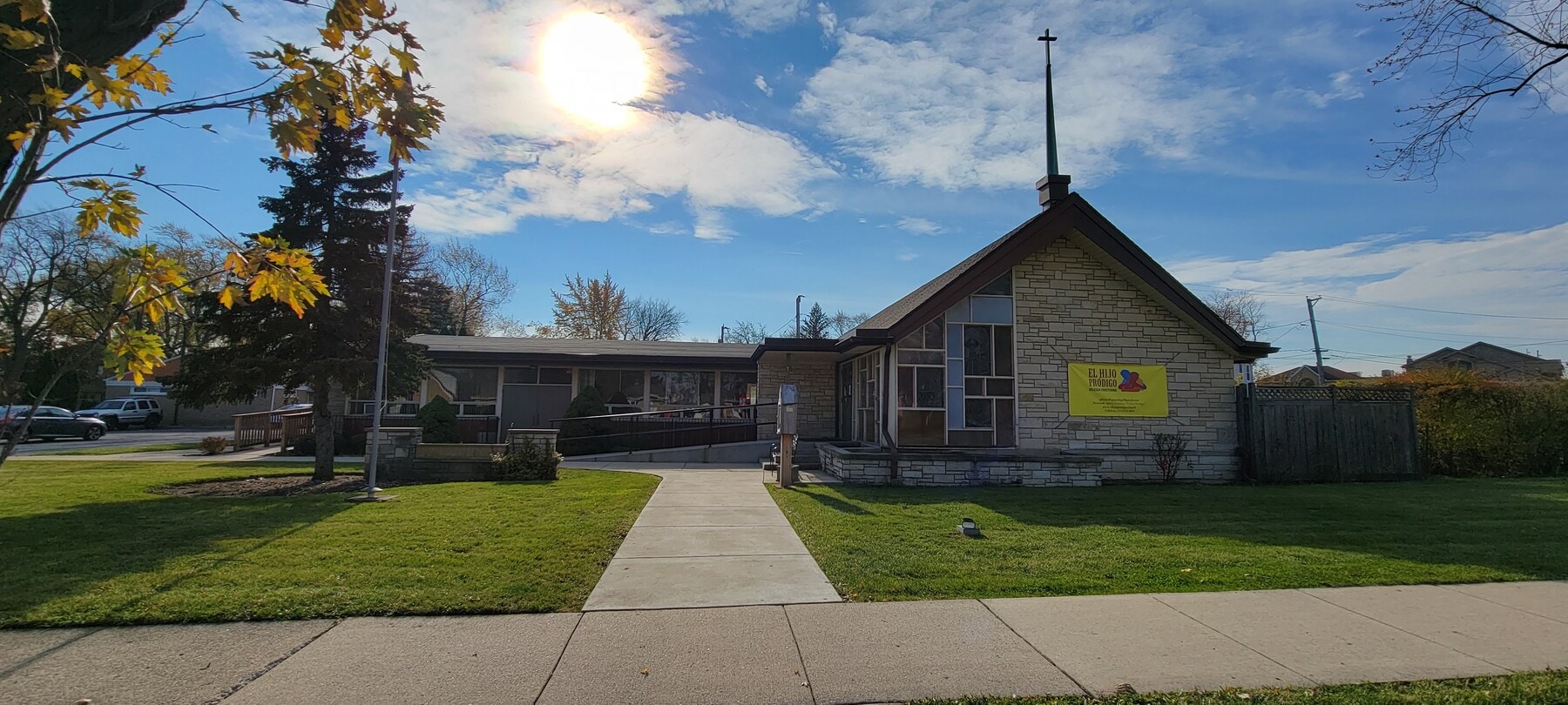 7401 W Oakton St, Niles, IL 60714