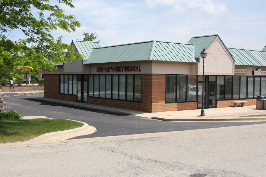 108 Valley Dr, Elburn, IL for lease - Building Photo - Image 3 of 12