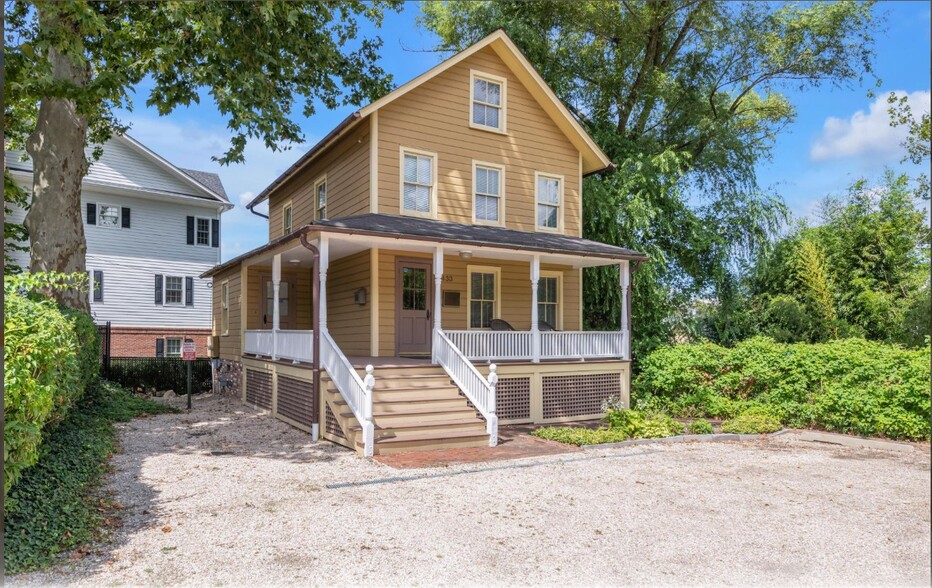 1433 Old Northern Blvd, Roslyn, NY for sale - Primary Photo - Image 1 of 1