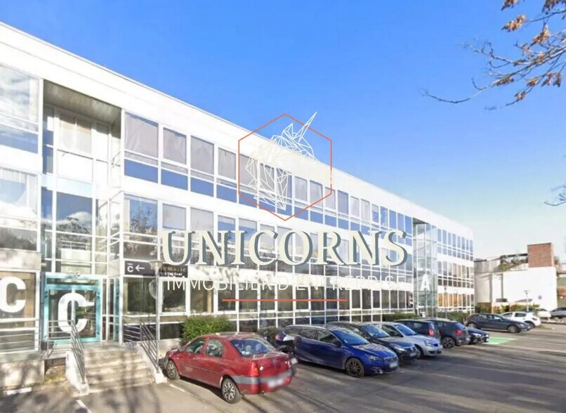 Office in Labège for lease - Building Photo - Image 2 of 10