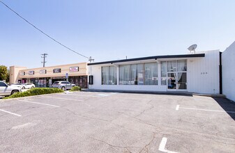 209 E Beverly Blvd, Montebello, CA for lease Interior Photo- Image 2 of 12