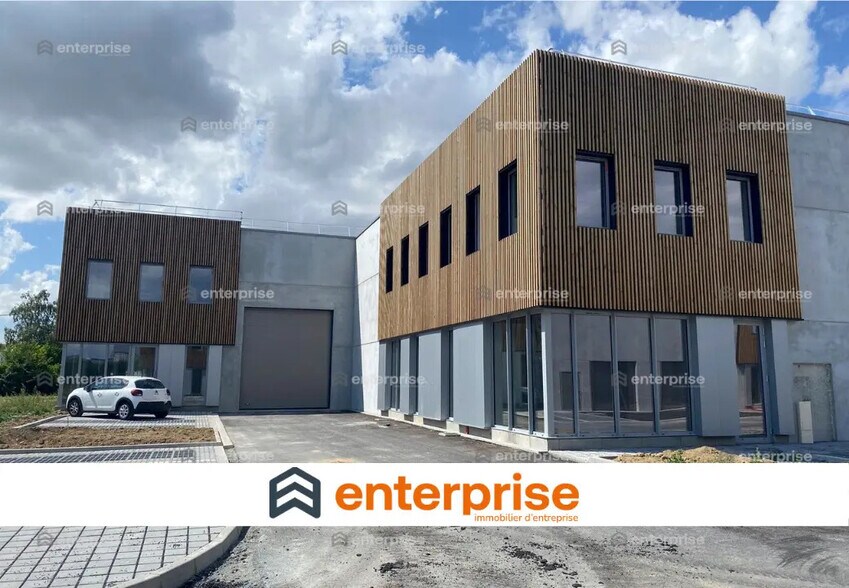 Flex in Seclin for lease - Building Photo - Image 1 of 2