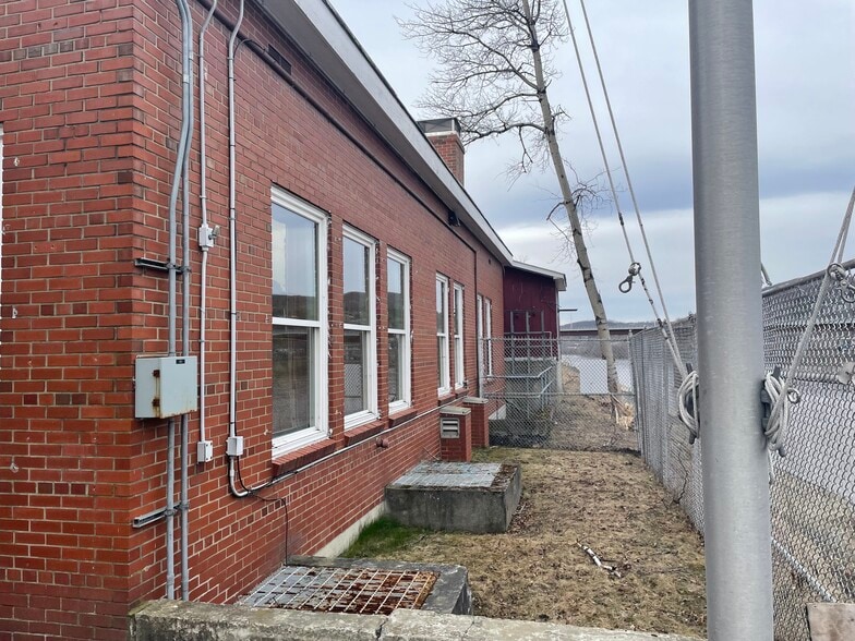 63 Bridge Ave, Madawaska, ME for sale - Building Photo - Image 3 of 5
