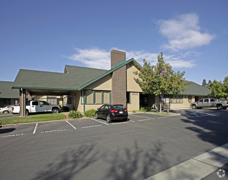 4811 Chippendale Dr, Sacramento, CA 95841