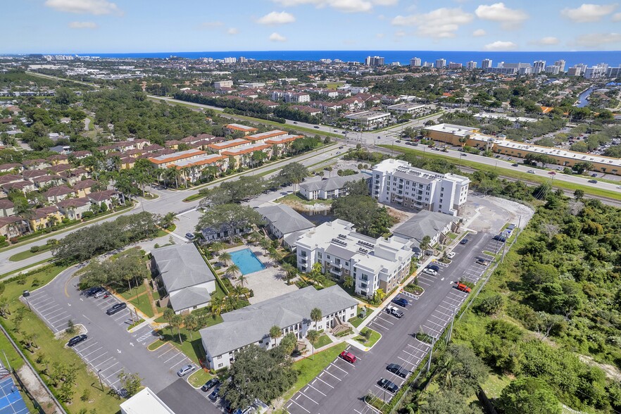 100 W Hidden Valley Blvd, Boca Raton, FL for sale - Aerial - Image 1 of 28