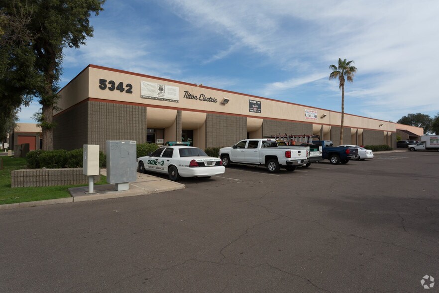 5420 W Camelback Rd, Glendale, AZ for lease - Primary Photo - Image 2 of 6
