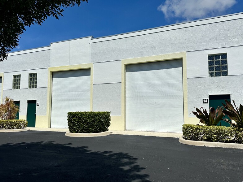 2937 Ravenswood Rd, Fort Lauderdale, FL for sale - Building Photo - Image 2 of 14