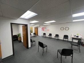 6650 S Vine St, Centennial, CO for lease Interior Photo- Image 2 of 3