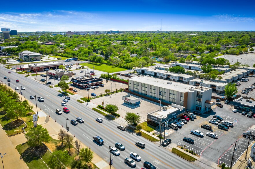 908 N Collins St, Arlington, TX for sale - Primary Photo - Image 1 of 1