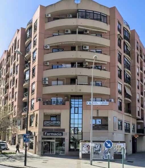 Multifamily in Granada, Granada for sale - Building Photo - Image 1 of 2