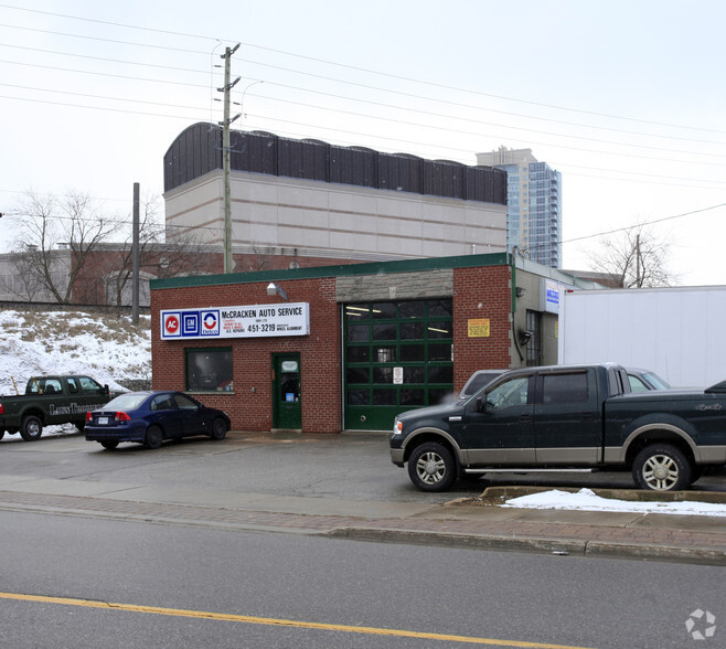 21 Union St, Brampton, ON for sale - Building Photo - Image 2 of 3