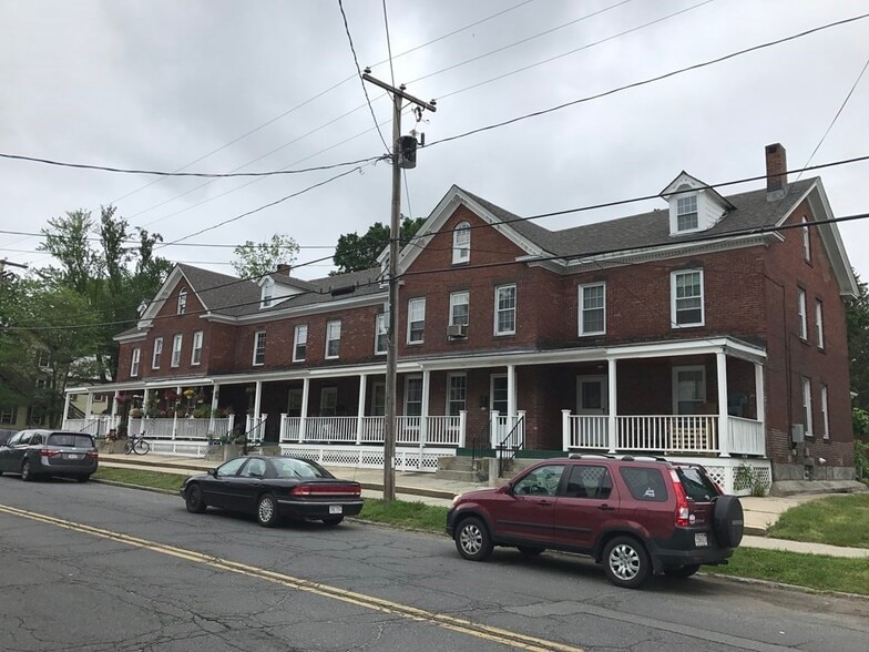 5 Adams St, Easthampton, MA for sale - Primary Photo - Image 1 of 1