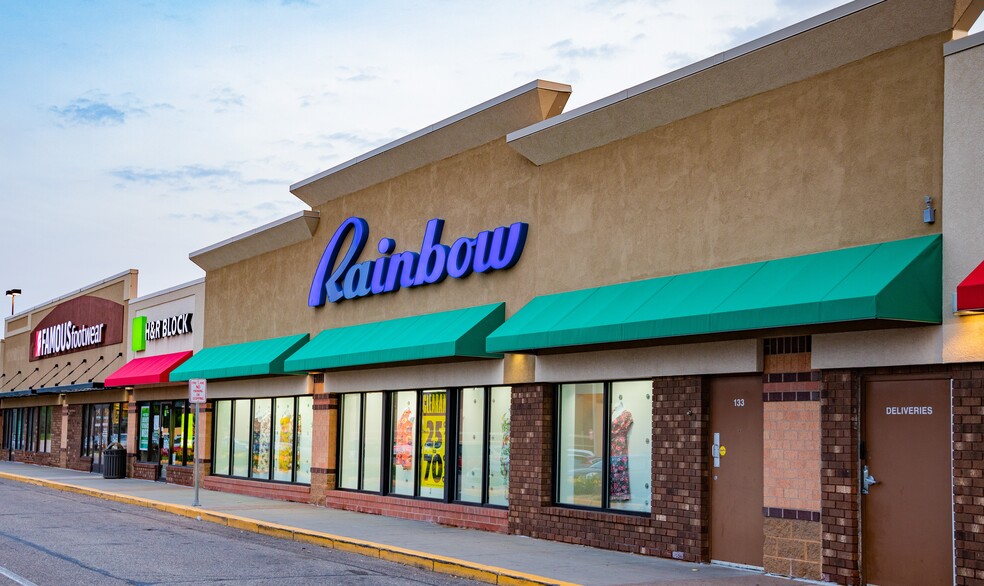 99-145 Willow Bnd, Crystal, MN for lease - Building Photo - Image 3 of 4