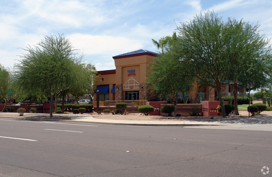 920 S Gilbert Rd, Gilbert, AZ for lease - Primary Photo - Image 3 of 8