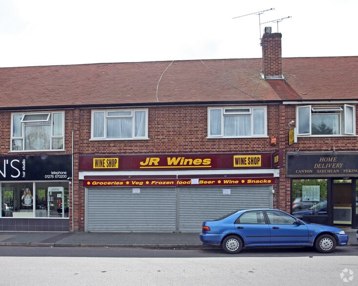 17 Farm Rd, Frimley for sale - Primary Photo - Image 1 of 1