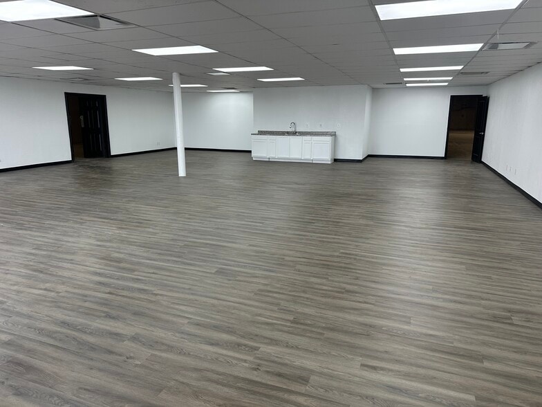 3201 Military Pky, Mesquite, TX for lease - Interior Photo - Image 3 of 3