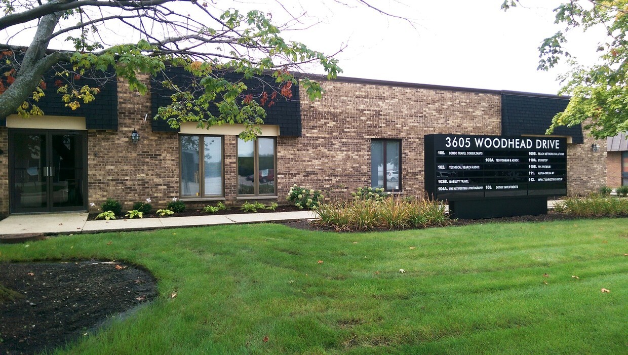 3605 Woodhead Dr, Northbrook, IL for lease Building Photo- Image 1 of 7