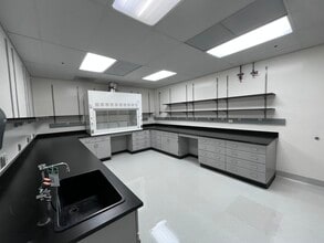 319 N Bernardo Ave, Mountain View, CA for lease Interior Photo- Image 1 of 1