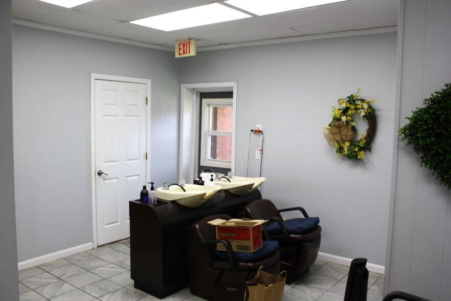 223 N Tallassee St, Dadeville, AL 36853 223 N. Tallassee St. Commercial Retail