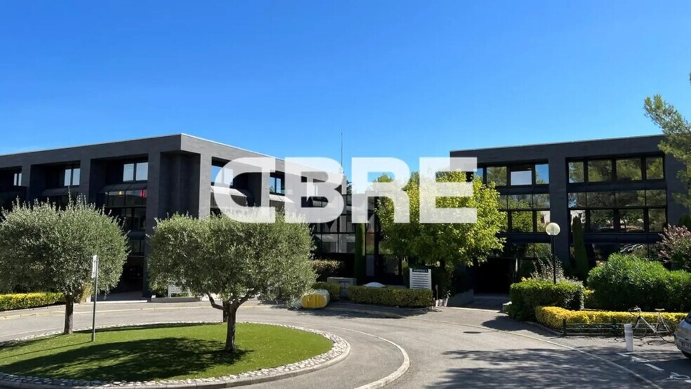 Office in Valbonne for lease - Building Photo - Image 1 of 16