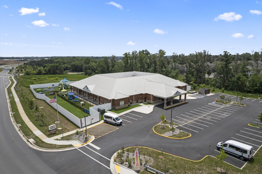 42525 Tall Cedars Pkwy, Chantilly, VA for lease - Building Photo - Image 3 of 55